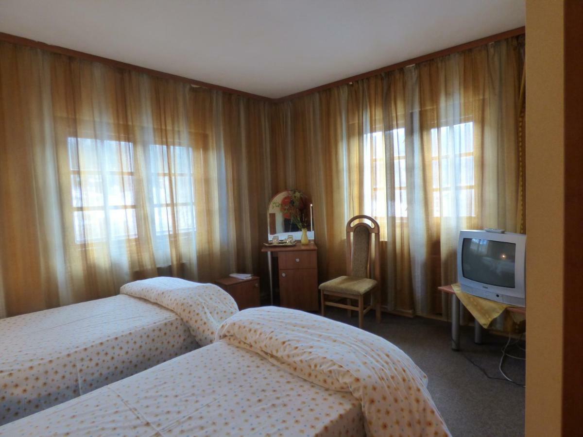 Gura Padurii Hotell Sinaia Exteriör bild