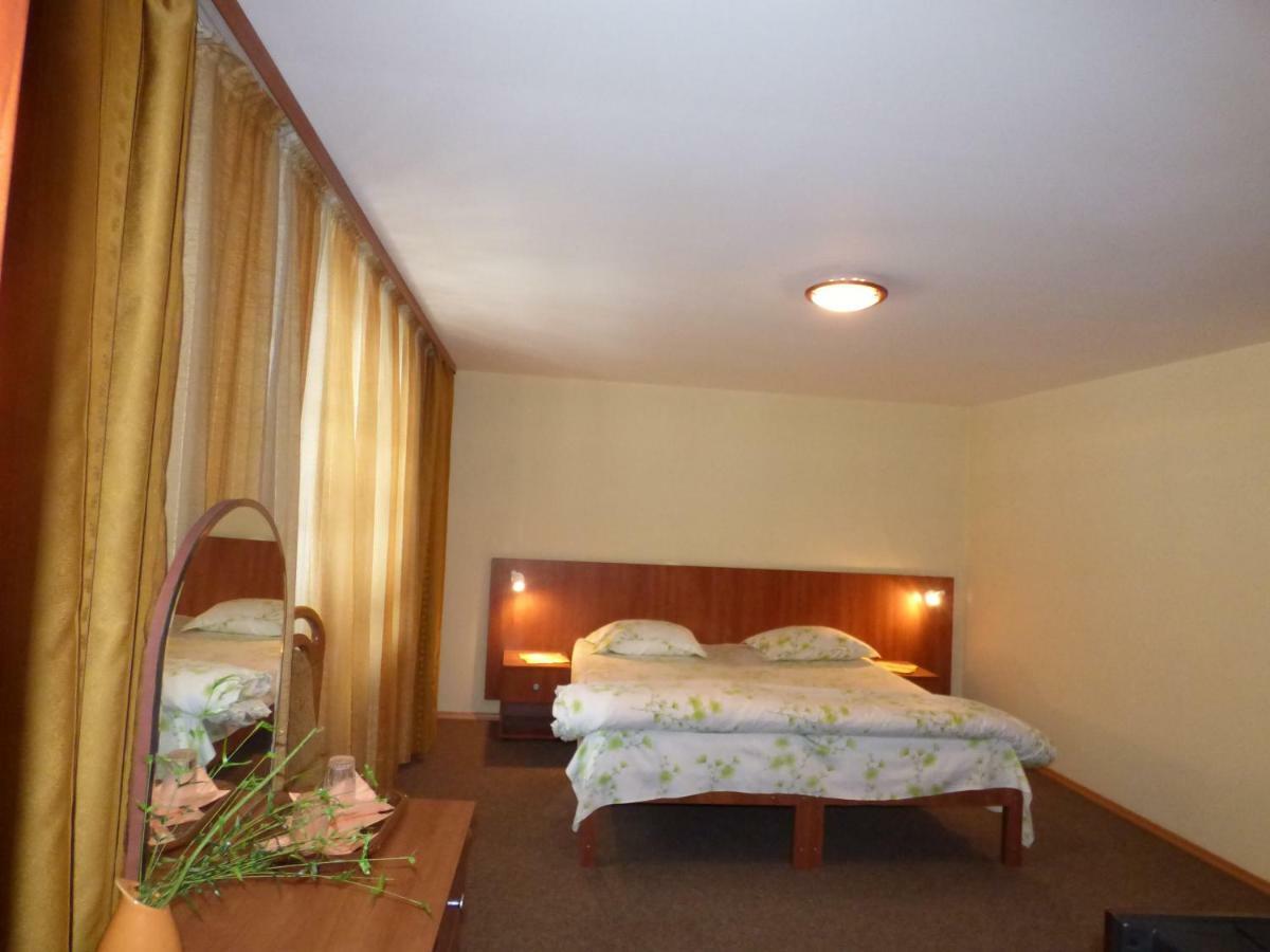Gura Padurii Hotell Sinaia Exteriör bild