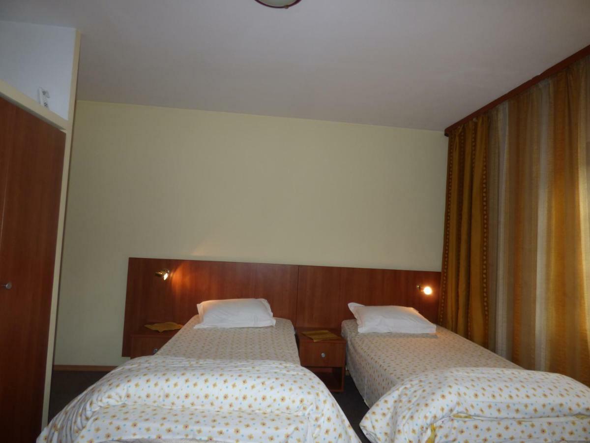 Gura Padurii Hotell Sinaia Exteriör bild